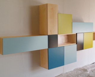 Modernes asymmetrisches Regal